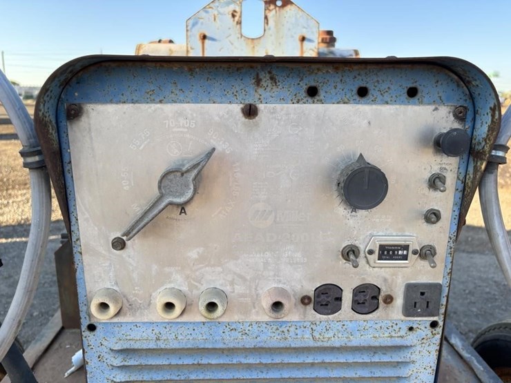 1987-miller-s/a-towable-welder-image-20