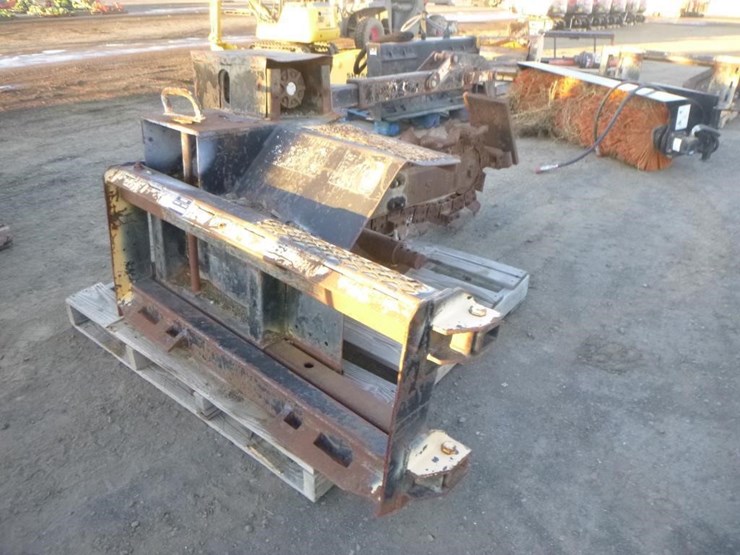 lowe-21c-skid-steer-trencher-image-3