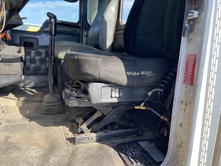 2000-kenworth-t800-image-23