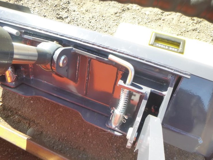 tpm-t460-skid-steer-track-loader-image-9