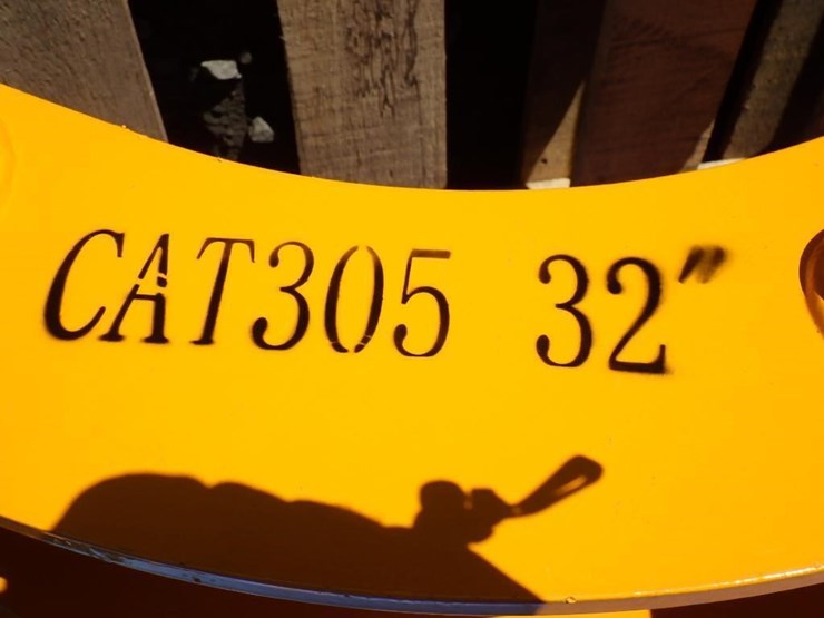 caterpillar-305-image-5