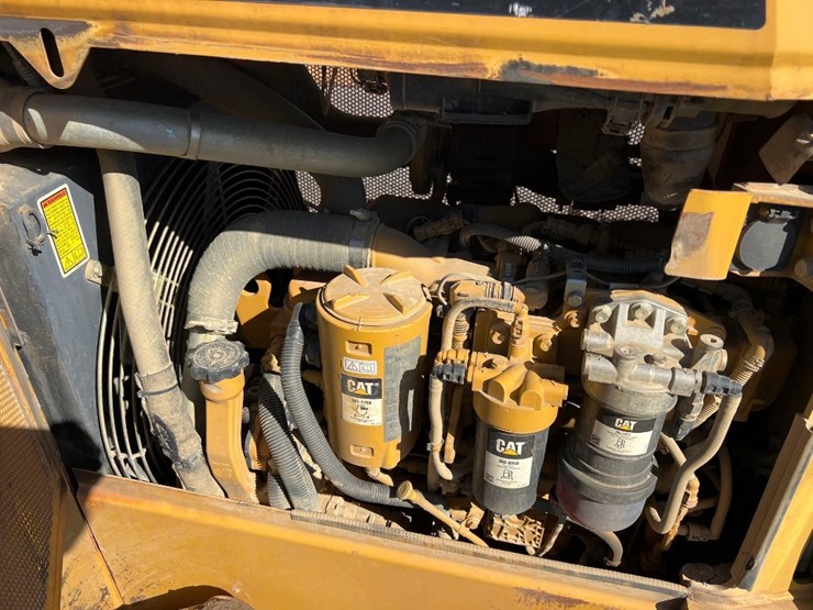 caterpillar-d5k2-lgp-image-28