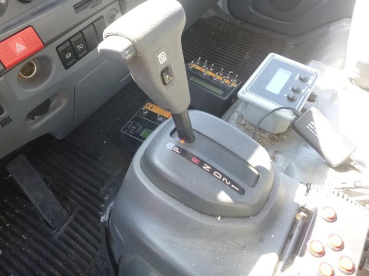 2008-gmc-w5500-image-21