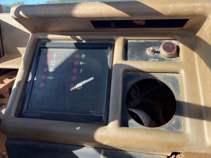 caterpillar-931e-series-ii-motor-scraper-image-37