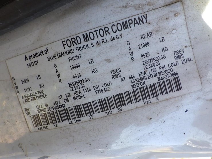 2006-ford-f750-image-29