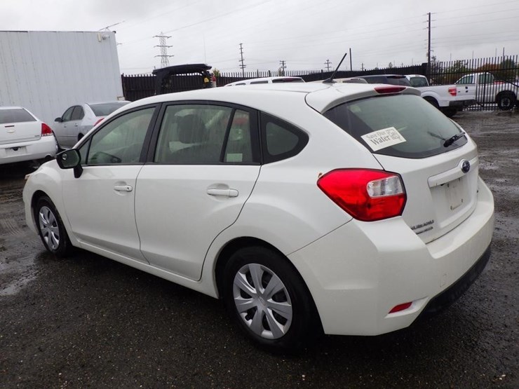 2015-subaru-impreza-sedan-image-4