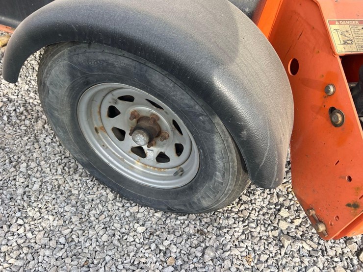 2016-jlg-t350-image-14