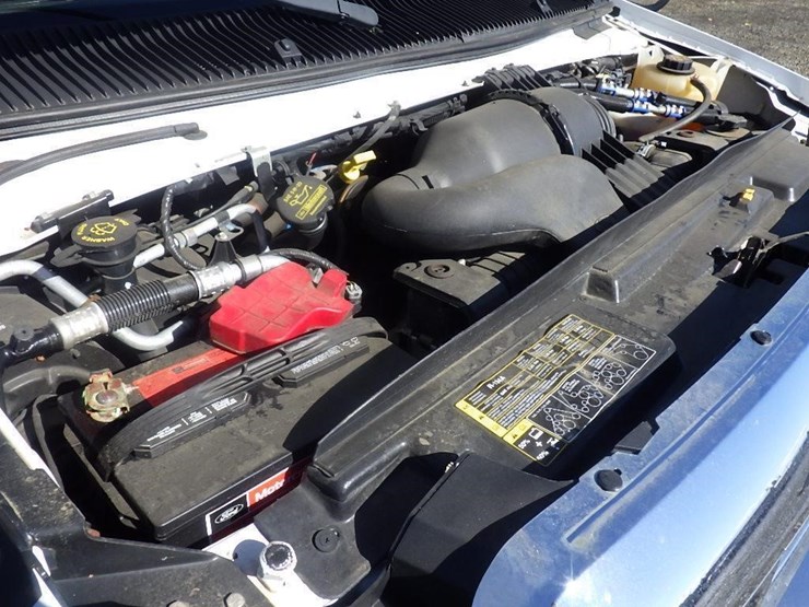2015-ford-e350-image-27