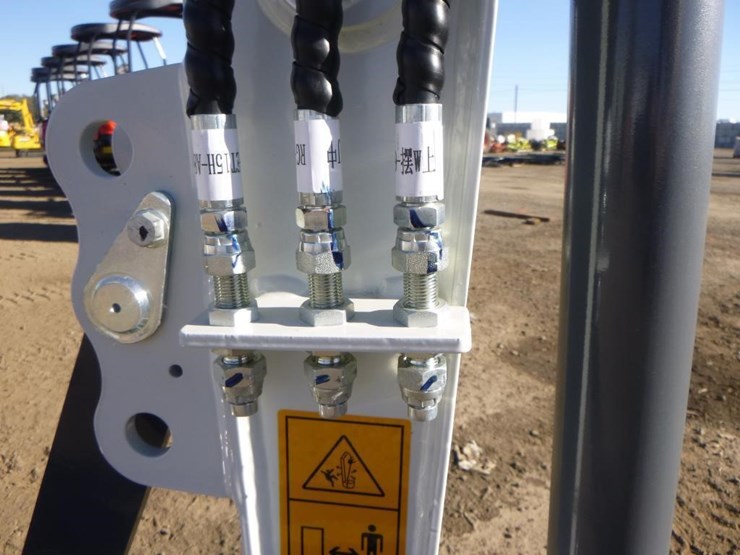bttl-et15h-6-hydraulic-excavator-image-13