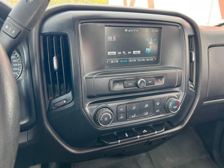 2019-chevrolet-silverado-image-23