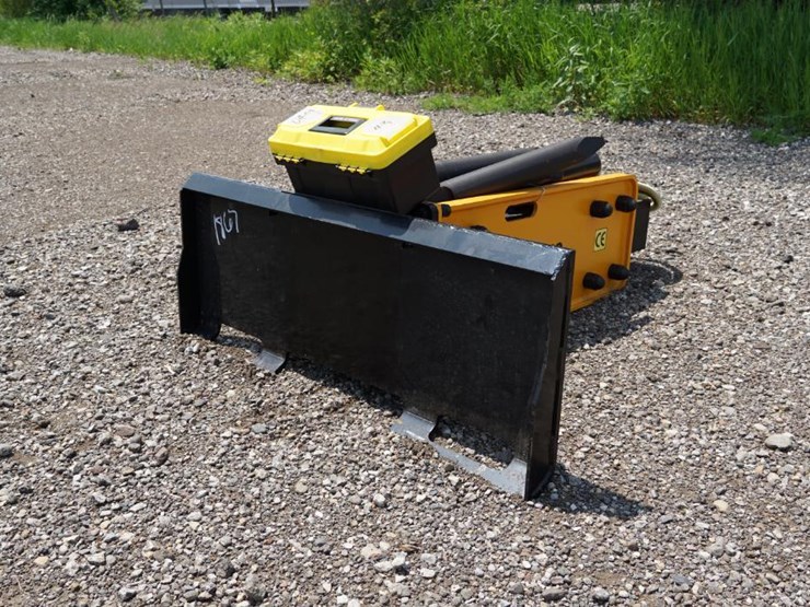 #1361-•-new!-wolverine-skid-steer-concrete-breaker-attachment-image-3