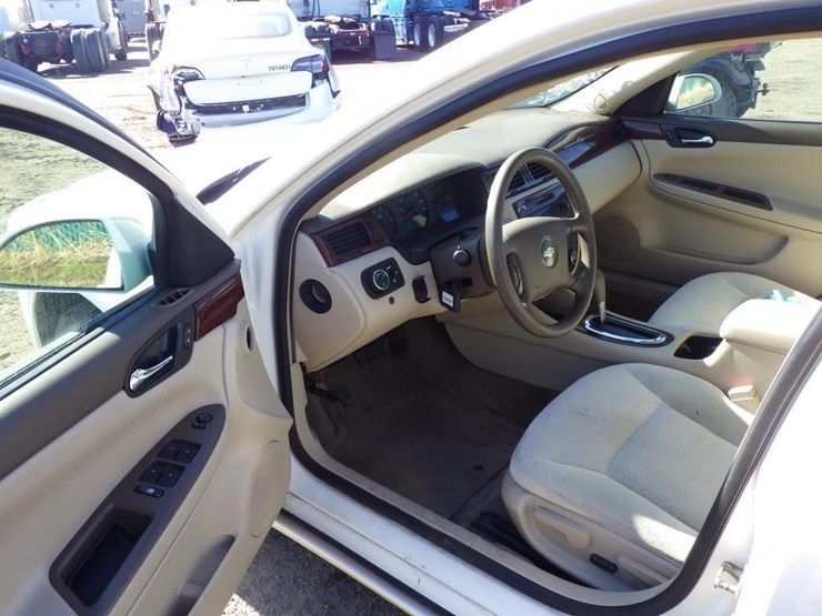 2008-chevrolet-impala-sedan-image-5