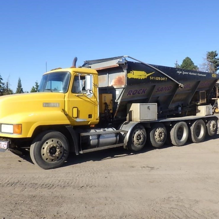 1999 MACK CH613