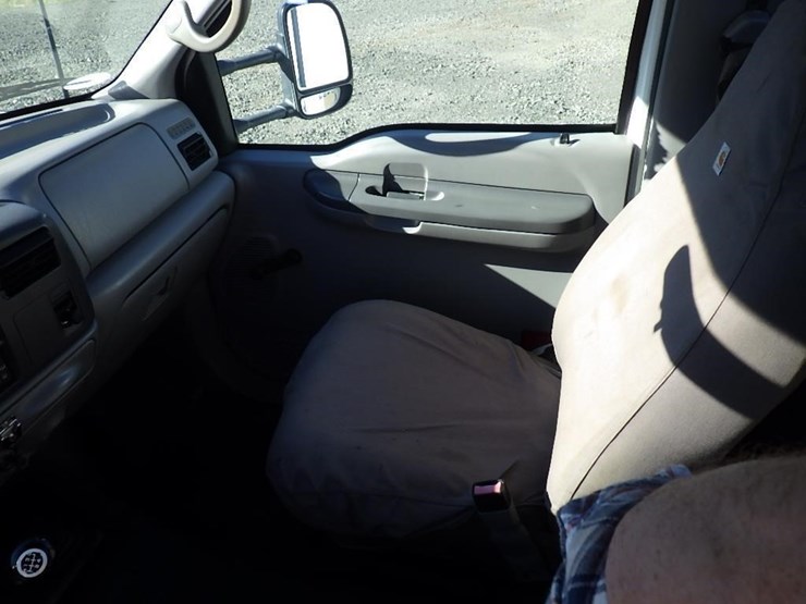 2000-ford-f550-image-40