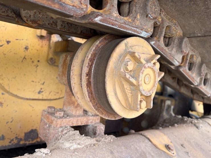 caterpillar-d4k-xl-image-16