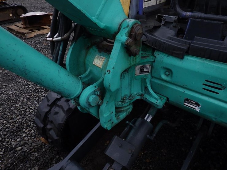 komatsu-pc35-image-17