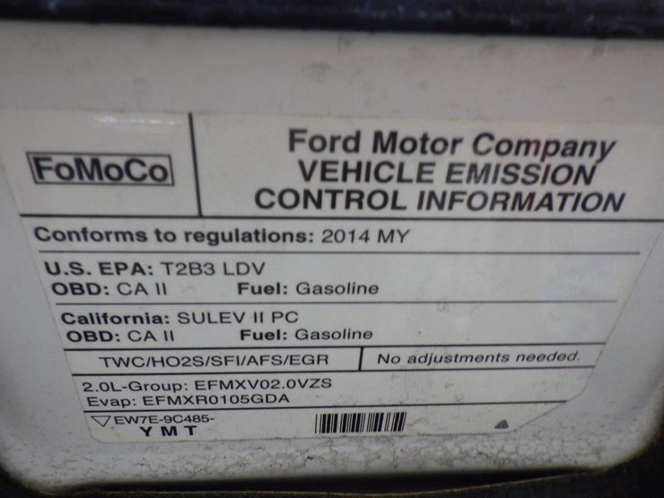 2014-ford-fusion-sedan-image-12