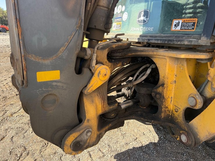 deere-410l-image-26
