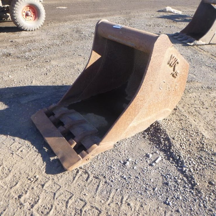 WR 24" Excavator Cleanup Bucket