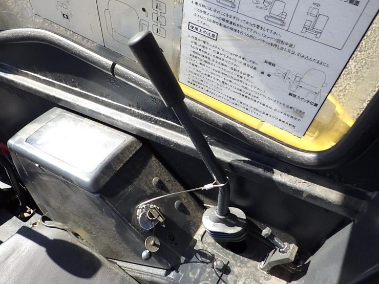 komatsu-pc12-image-21