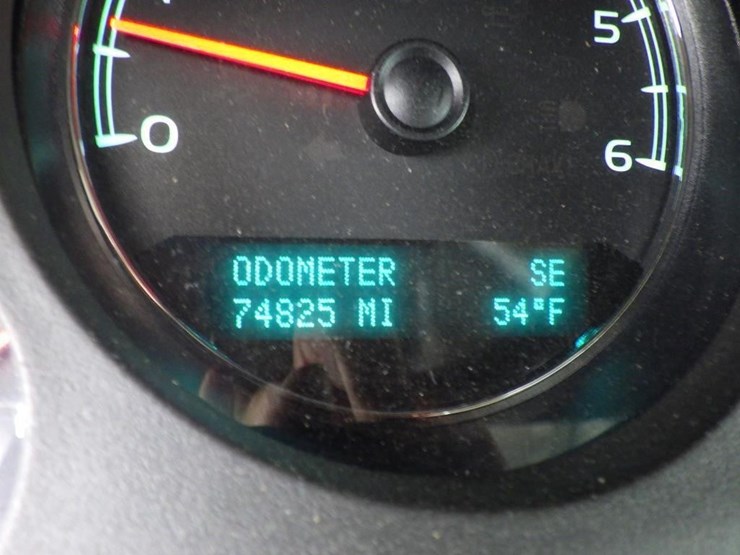 2014-chevrolet-tahoe-image-14