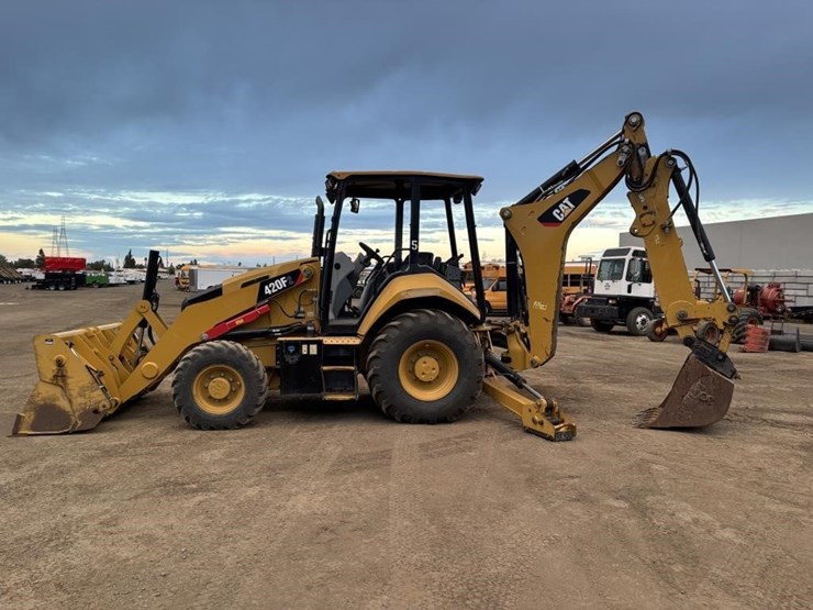 caterpillar-420f2-image-5