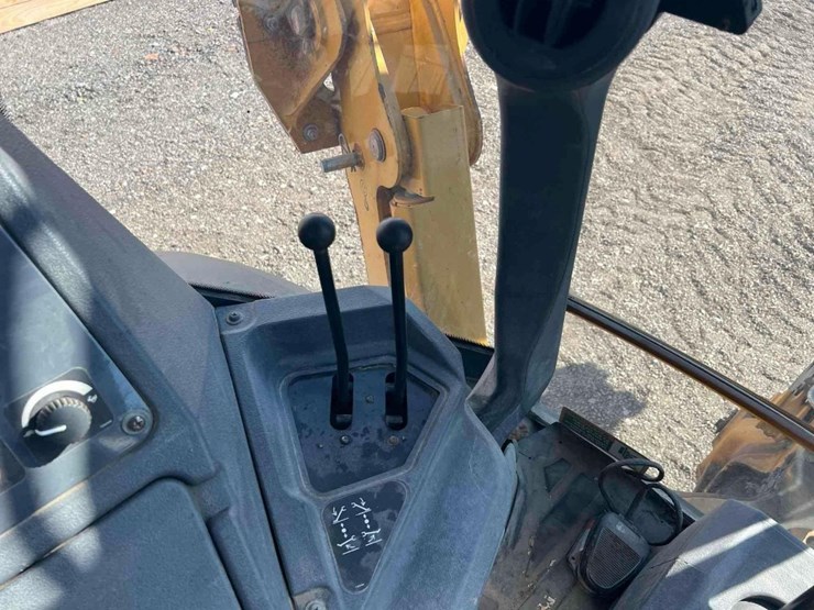 deere-410l-image-34