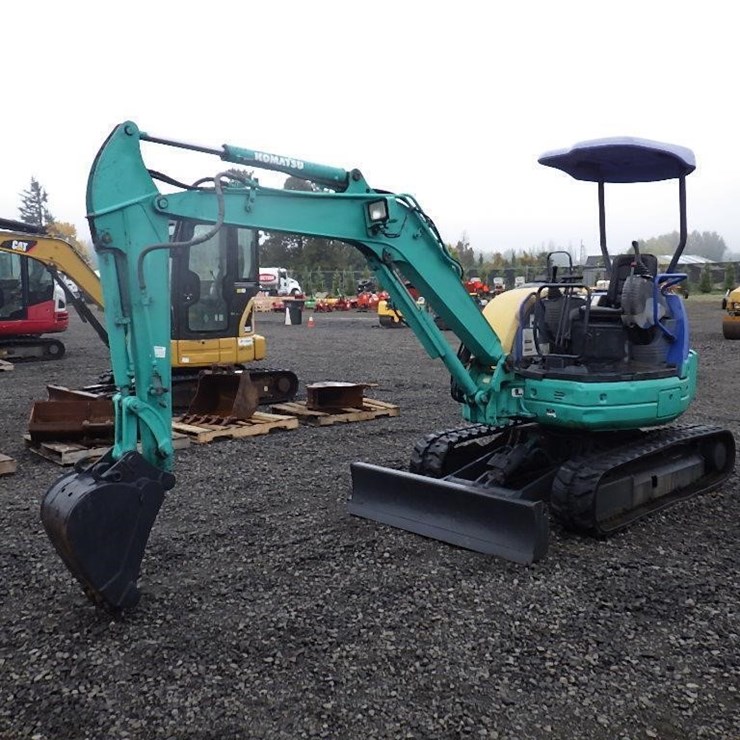 KOMATSU PC35