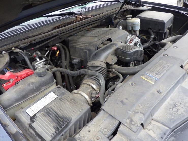 2008-chevrolet-tahoe-image-11
