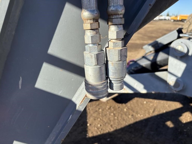 2019-skyjack-sj1056th-image-16