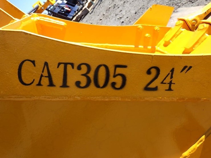 caterpillar-305-image-5