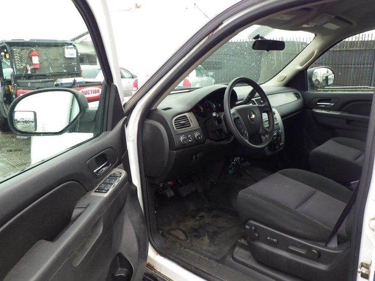 2014-chevrolet-tahoe-image-5