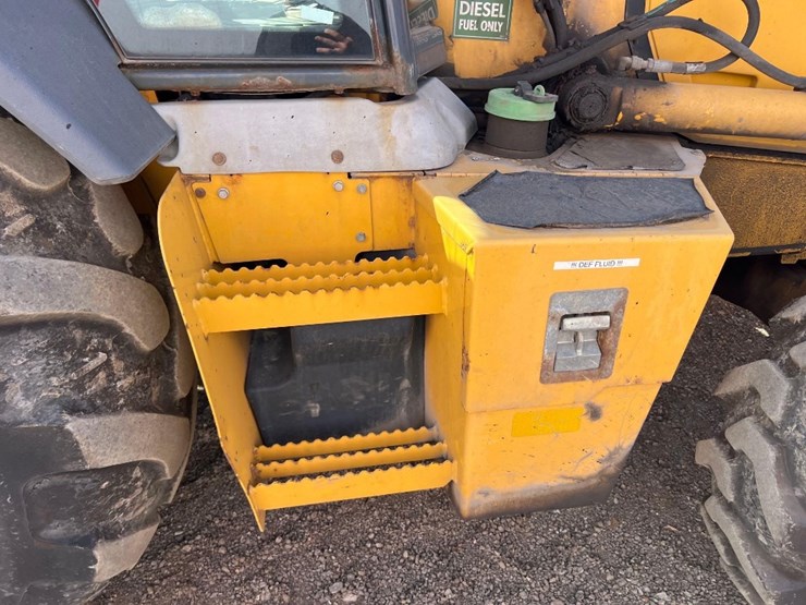 deere-410l-image-26