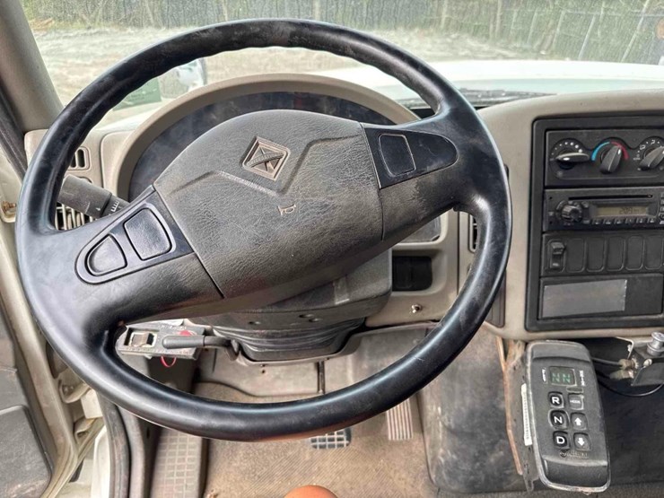 2008-international-workstar-7400-image-24