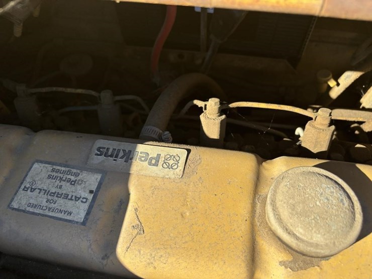 caterpillar-rc60-image-40