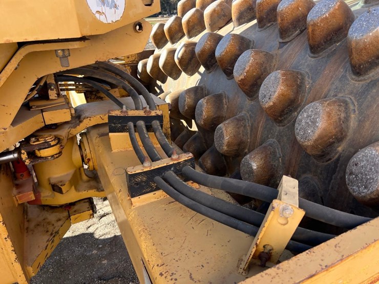 caterpillar-cp-563d-image-21