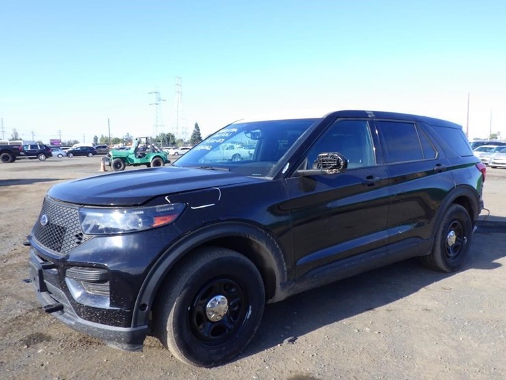 2022-ford-explorer-image-1