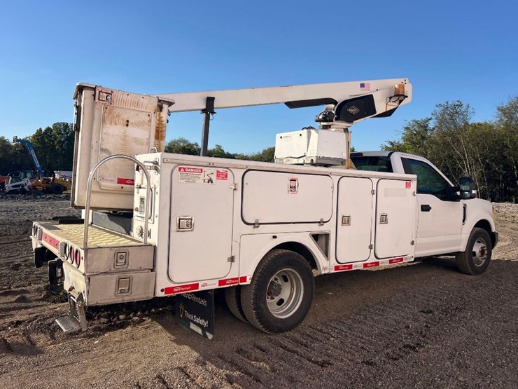 2017-ford-f350-xl-image-7
