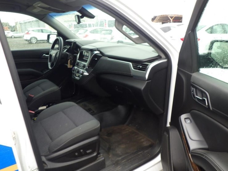 2016-chevrolet-tahoe-image-6