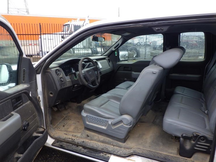 2014-ford-extra-cab-pickup-truck-image-5