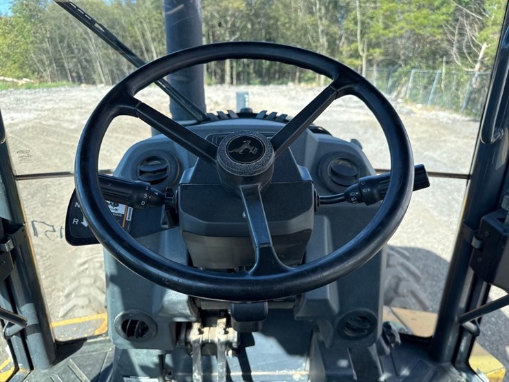 deere-410l-image-24