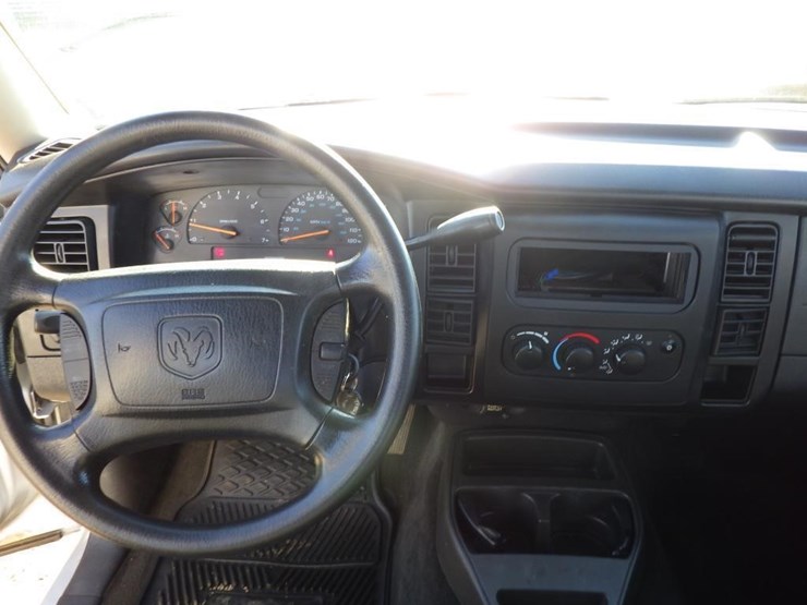 2003-dodge-dakota-image-9