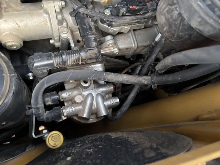 caterpillar-420f2-image-61