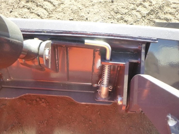 tpm-t460-skid-steer-track-loader-image-11