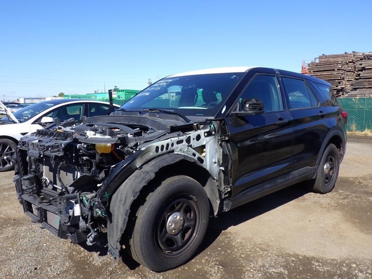 2021-ford-explorer-image-1