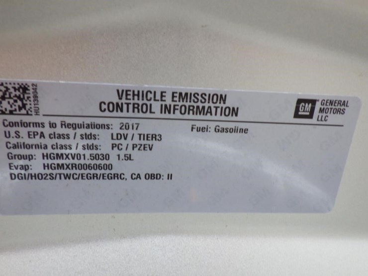 2017-chevrolet-volt-sedan-image-12