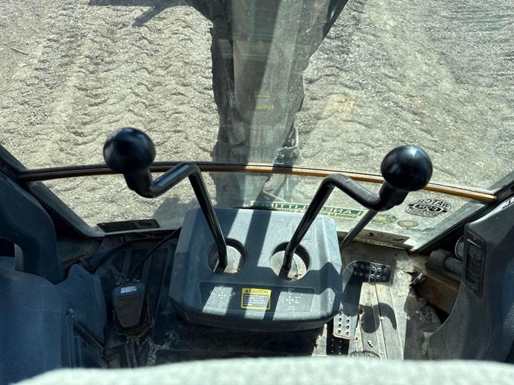 deere-410l-image-28