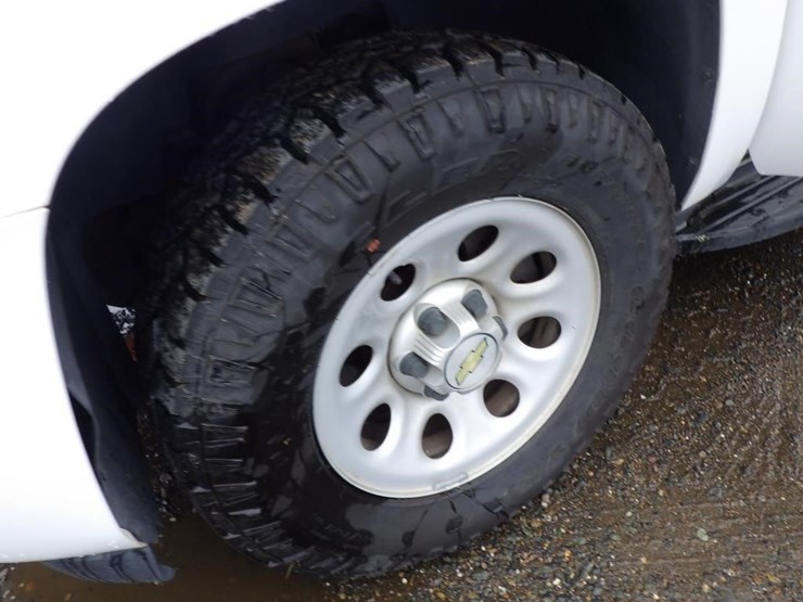 2014-chevrolet-tahoe-image-13