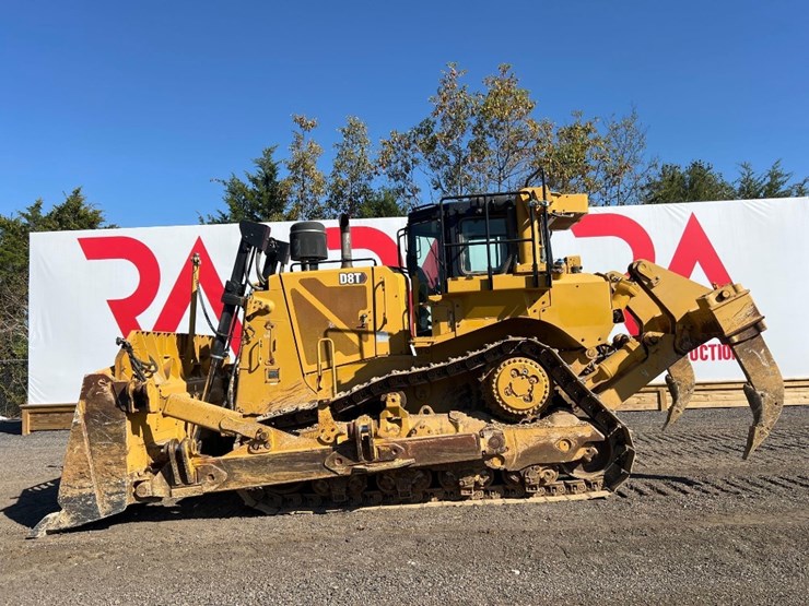 caterpillar-d8t-image-1