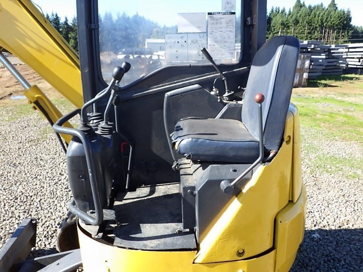 komatsu-pc12-image-17